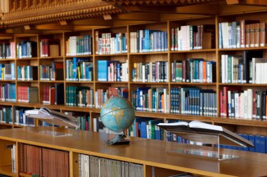  Leuven tarihi kütüphanesinde. Belçika.