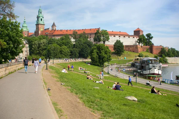Kilátás nyílik a Wawel-domb, a középkori vártól — Stock Fotó