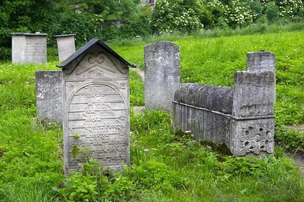 Vecchio cimitero ebraico accanto alla Sinagoga Remuh — Foto Stock