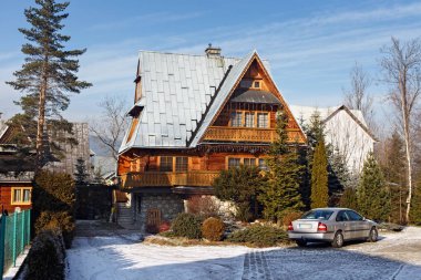Zakopane geleneksel ahşap yazlık ev. 