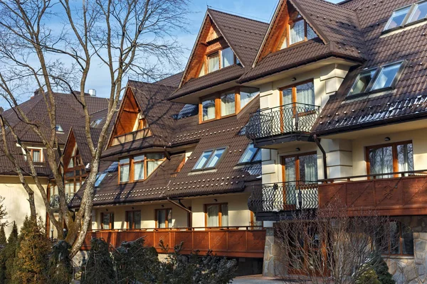 Traditionella trähus i zakopane. — Stockfoto