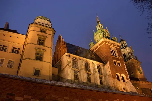 Вид на архитектурный комплекс Вавельского замка . — стоковое фото