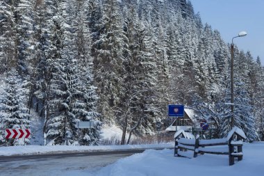 Lysa Polana Lehçe-Slovak sınır yayında.