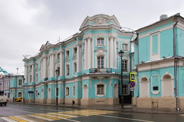 Sarayı, Apraksin-Trubetskoy sonbahar eski Pokrovka sokakta. 