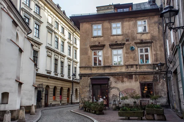 Esquina de Tomás el Dudoso en la parte histórica de Cracovia (Polonia ). — Foto de Stock