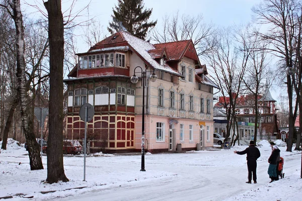 Antigo edifício alemão no famoso resort marítimo russo Svetlogorsk (Rauschen) no inverno . — Fotografia de Stock