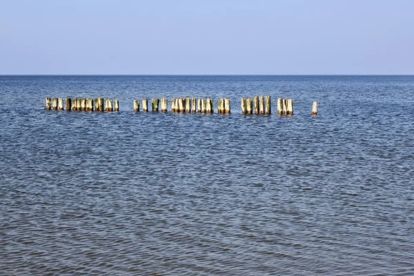 Old german breakwater on the Baltic Sea coast. — Stock Photo, Image