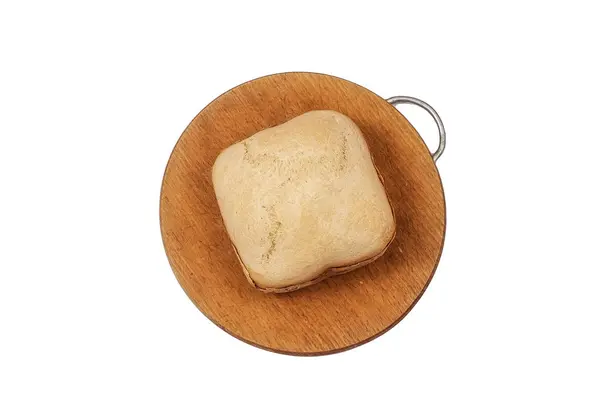 Zelfgemaakte verse witbrood, gekookt in een broodmaker. — Stockfoto
