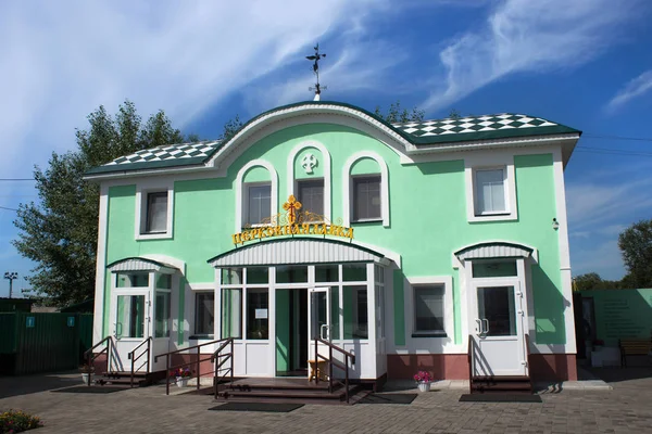 Kostel obchod na ortodoxní kostel Máří Magdalény (postavená v roce 2015). — Stock fotografie