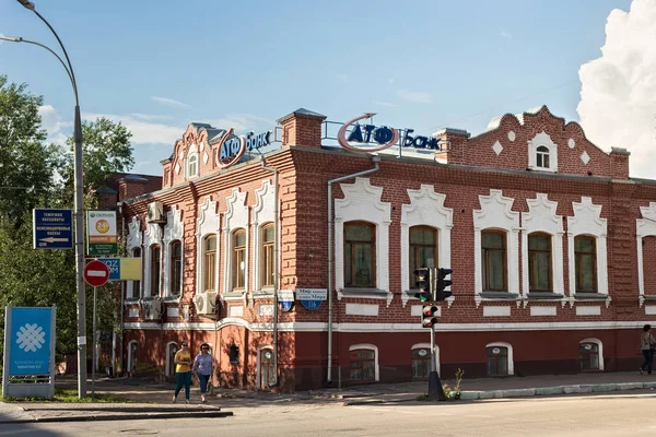 Tipik eski tarihi merkezi Petropavl'ndeki bina. — Stok fotoğraf