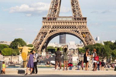 Yer de Trocadero Eyfel Kulesi'nden görünümünü.