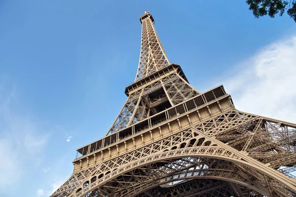 Vista de la Torre Eiffel de París. Francia . — Foto de Stock