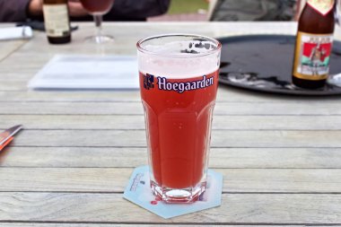 Bardak Hoegaarden Rose meyve bira
