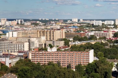 Minsk eski Sovyet binalar ile Güneydoğu bölümünün havadan görünümü. 