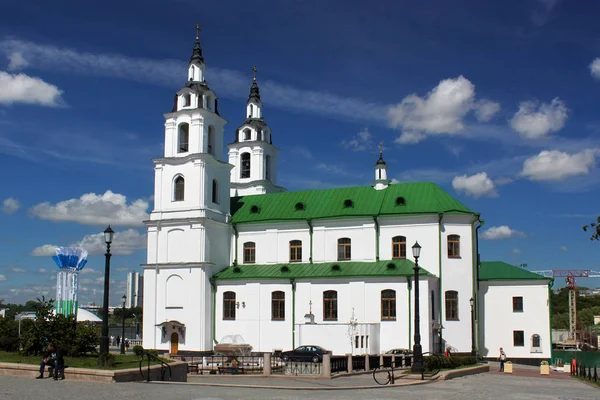 건물의 성령 성당 교회 — 스톡 사진
