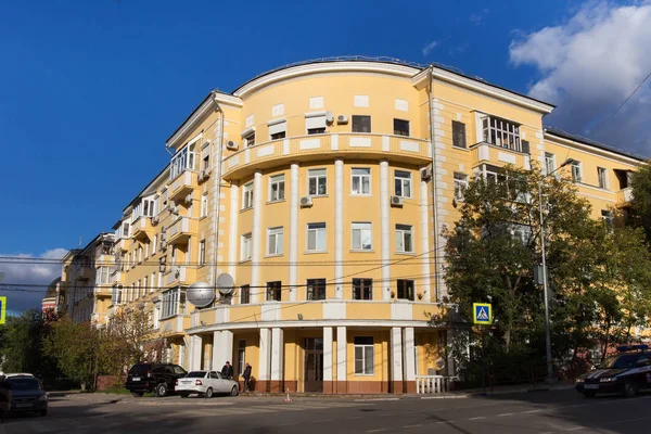 Bâtiments anciens dans le centre de Samara (ancien Kuybyshev ). — Photo