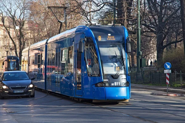 Tram Bombardier NGT8 in the historic part of Krakow. — Stock Photo, Image