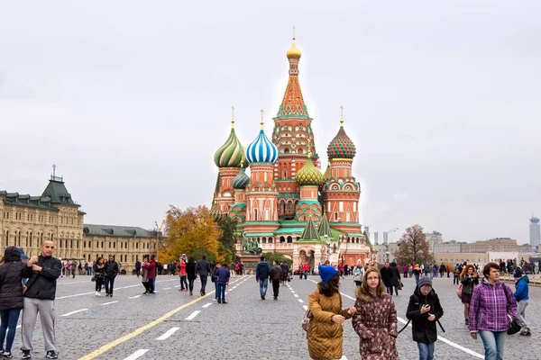 Katedrála Vasilije požehnaný na Rudém náměstí. — Stock fotografie
