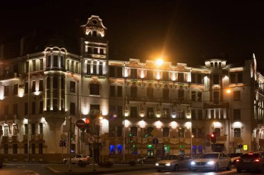 K. Keldal karlı modern ev. 