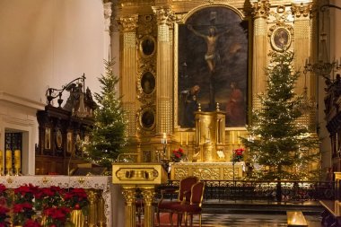 Holy Cross, Roma Katolik Kilisesi'nin ana sunak.