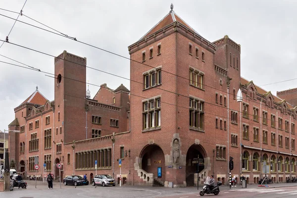 查看阿姆斯特丹的 Beurs 面包车 Berlage 大厦. — 图库照片