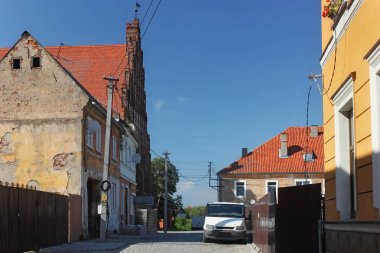 Pravdinsk (önceki Friedland), Rusya eski Alman eski püskü binalarda görünümünü. 