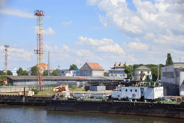 Vista del molo nel porto di pesca del mare di Kaliningrad . — Foto Stock