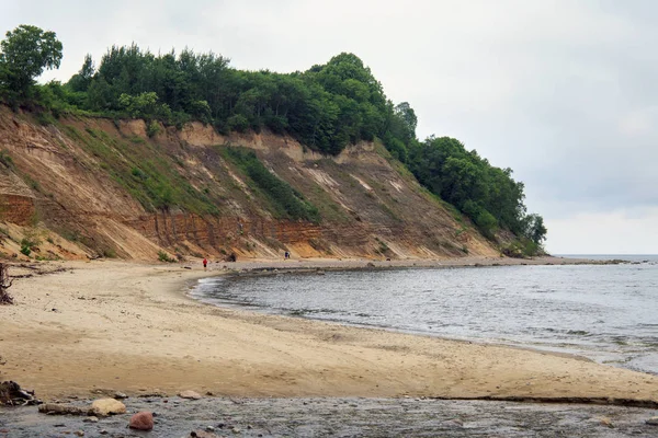 Beautiful landscape of the sandy cliffs and a beautiful cove — Stock Photo, Image