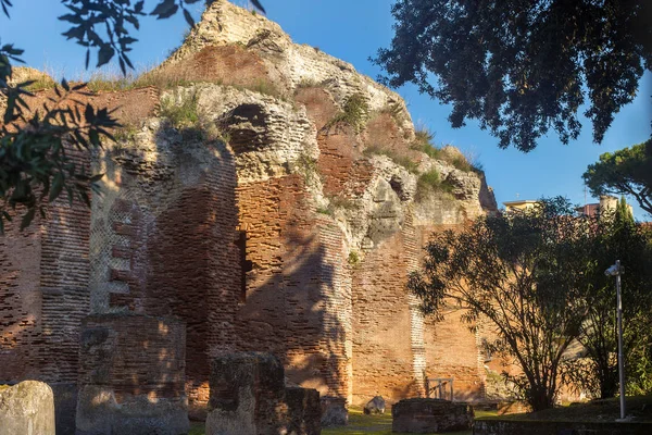 Ruinerna av den flaviska amfiteatern i Pozzuoli. — Stockfoto