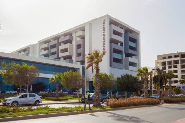 Nador 'un merkezindeki Merkür Oteli manzarası. 
