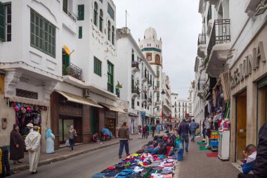 Tetouan 'daki El Ensanche bölgesinin manzarası, Fas' taki sözde İspanyol Protektorası zamanında planlanmış ve inşa edilmiş.