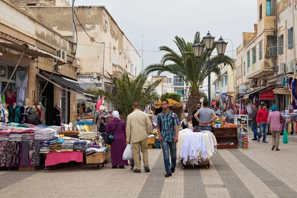 Mercado de pulgas cerca de la mezquita Haj Mostafa en el centro de Nador . — Foto de Stock