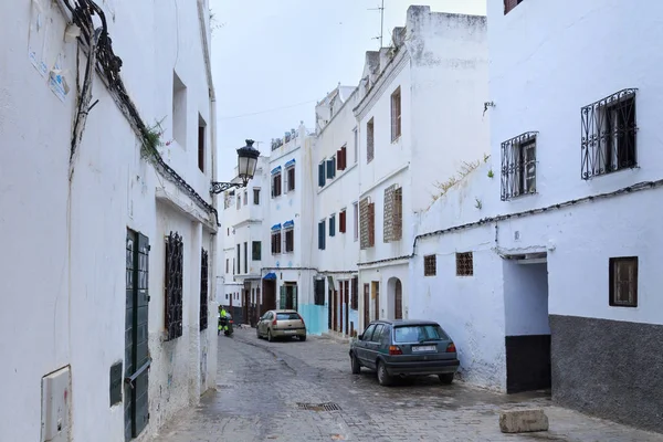 Veduta dei tipici vecchi edifici residenziali di Tetouan (Marocco settentrionale) nel centro storico della città . — Foto Stock