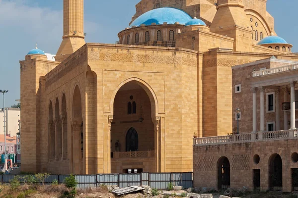 Вид на мечеть Мухаммеда аль-Амина (также называемую Голубой мечетью) ). — стоковое фото