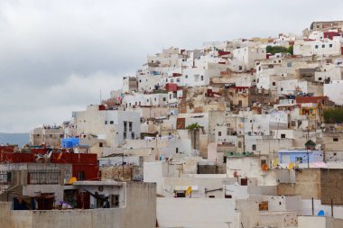 Tetouan Çeyreği 'nin renkli eski binalarının manzarası