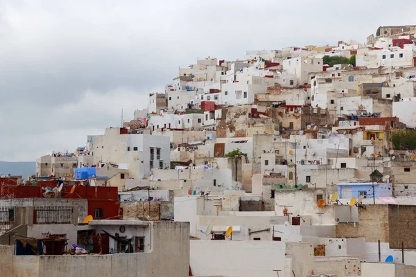 Tetouan Çeyreği 'nin renkli eski binalarının manzarası