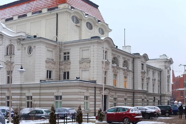 Vedere de iarnă de seară a clădirii Teatrului Wilam Horzyca . — Fotografie, imagine de stoc