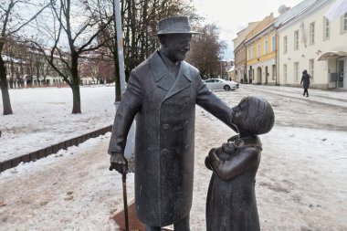Vilnius, Litvanya - 26 Aralık 2018: Zemach Shabad Anıtı. Yahudi bir doktor, sosyal ve politik aktivistti. Korney Chukovsky 'den Doktor Aybolit' in prototipiydi..