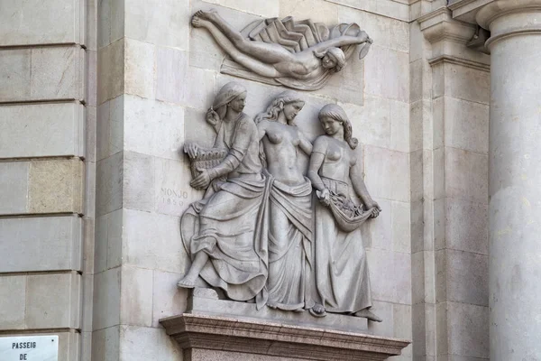 Barcelona España Mayo 2017 Esculturas Con Mujeres Fachada Del Edificio — Foto de Stock