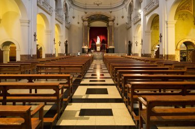 BARCELONA, İspanya - 16 Mayıs 2017: Beytüllahim 'deki Meryem Ana' nın Katolik Kilisesi (Iglesia de La Madre de Dios de Belen in Spanish).