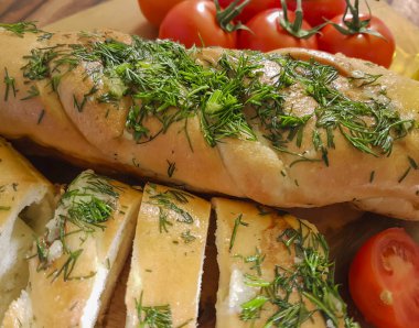 sarımsaklı ekmek kiraz domates, ahşap bir yönetim kurulu kırmızı