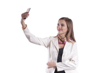 güzel kız ceket izole selfie yapar