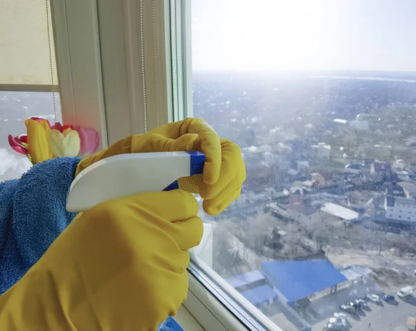 Women Hands Wash Window Cleaning — Stock Photo, Image