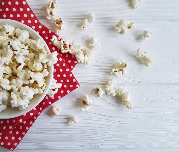 Popcorn White Wooden Red Napkin — Stock Photo, Image