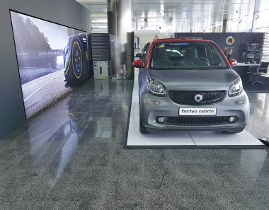 Ukrayna Kiev 21 Ocak 2018 araba Mersedes Benz, showroom