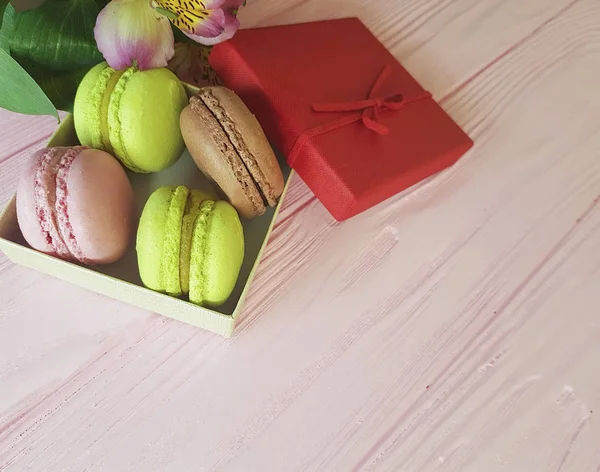 Macaron Sur Bois Rose Boîte — Photo