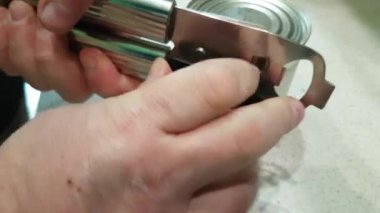 eller konserve Araçlar'ı açın