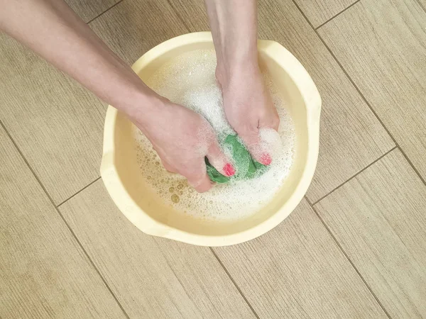 Handen Wassen Kleur Kleding Bekken — Stockfoto