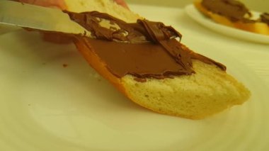 el çikolata ekmek smear