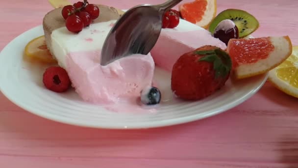 Crème Glacée Aux Fruits Mouvement Lent — Video